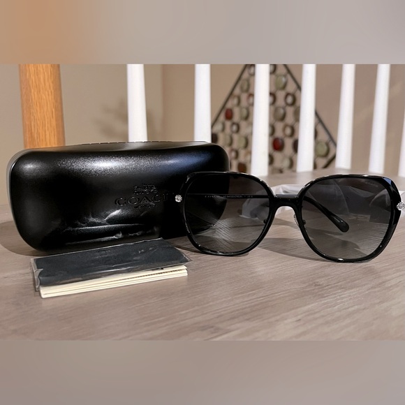 ❌SOLD❌New Coach Women’s Sunglasses - Picture 10 of 10